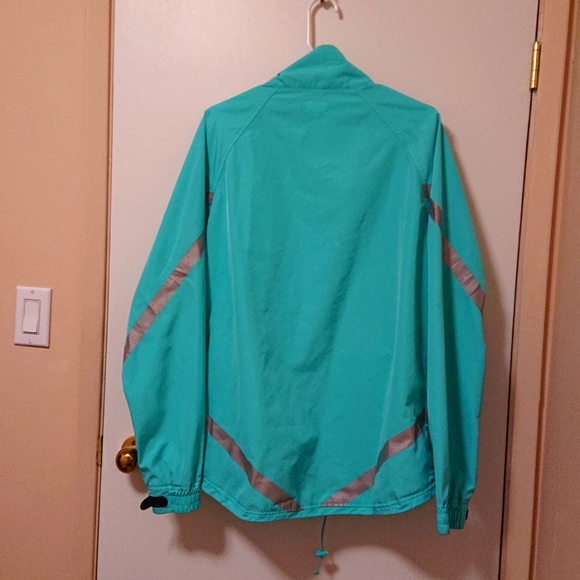 Running Room Lightweight jacket - Picture 2 of 2